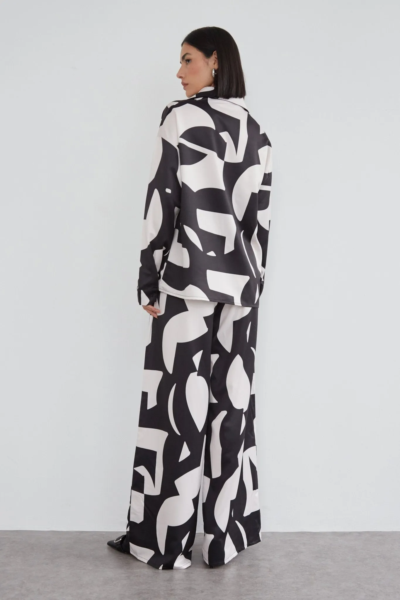 ABSTRACT PRINTED SATIN WIDE LEG TROUSER