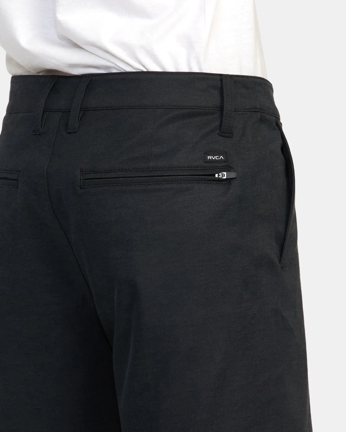 Back In Hybrid Walkshorts 19" - Black