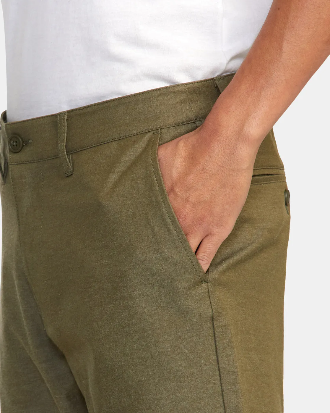 Back In Hybrid Walkshorts 19" - Olive