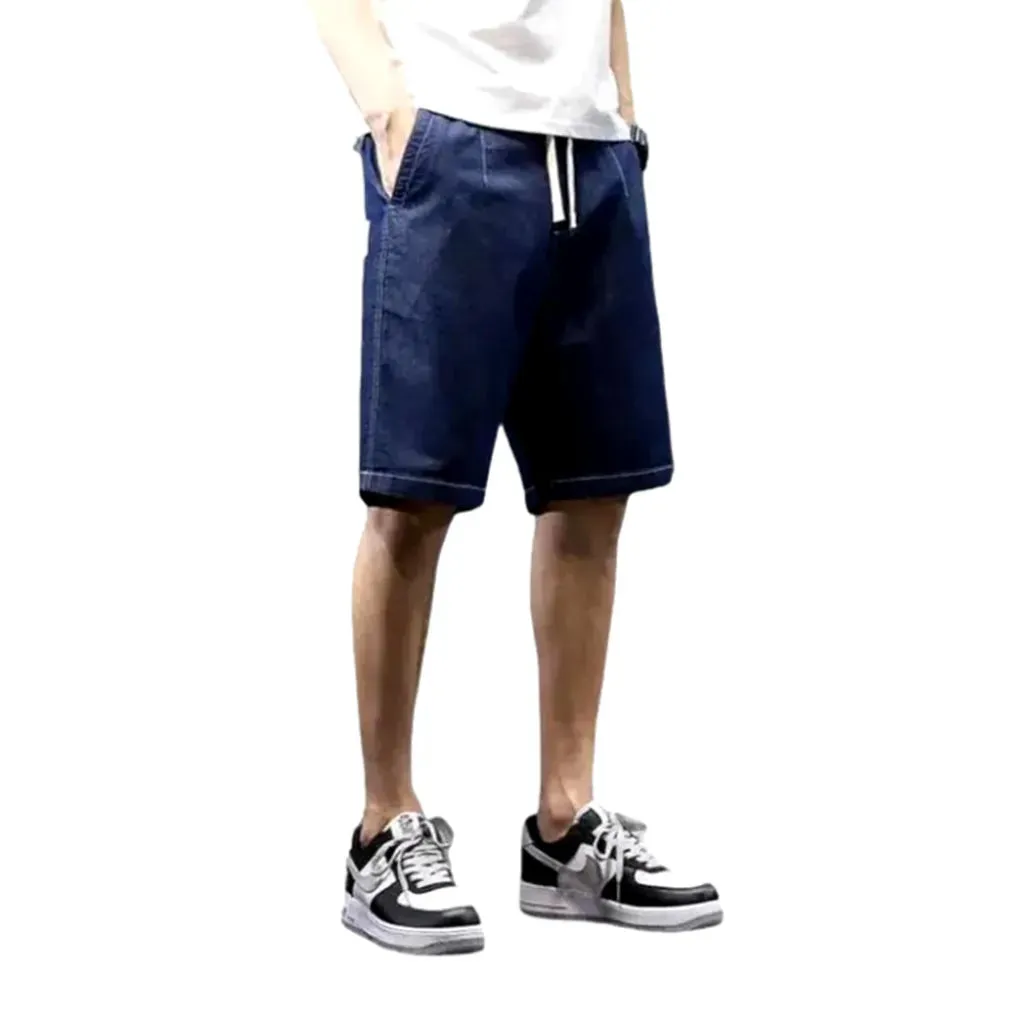 Dark-wash casual men's denim shorts