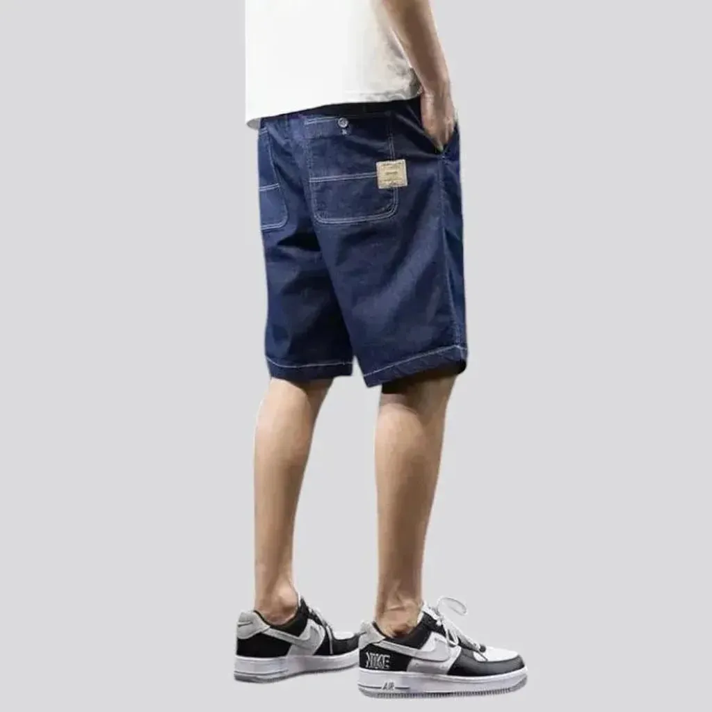 Dark-wash casual men's denim shorts