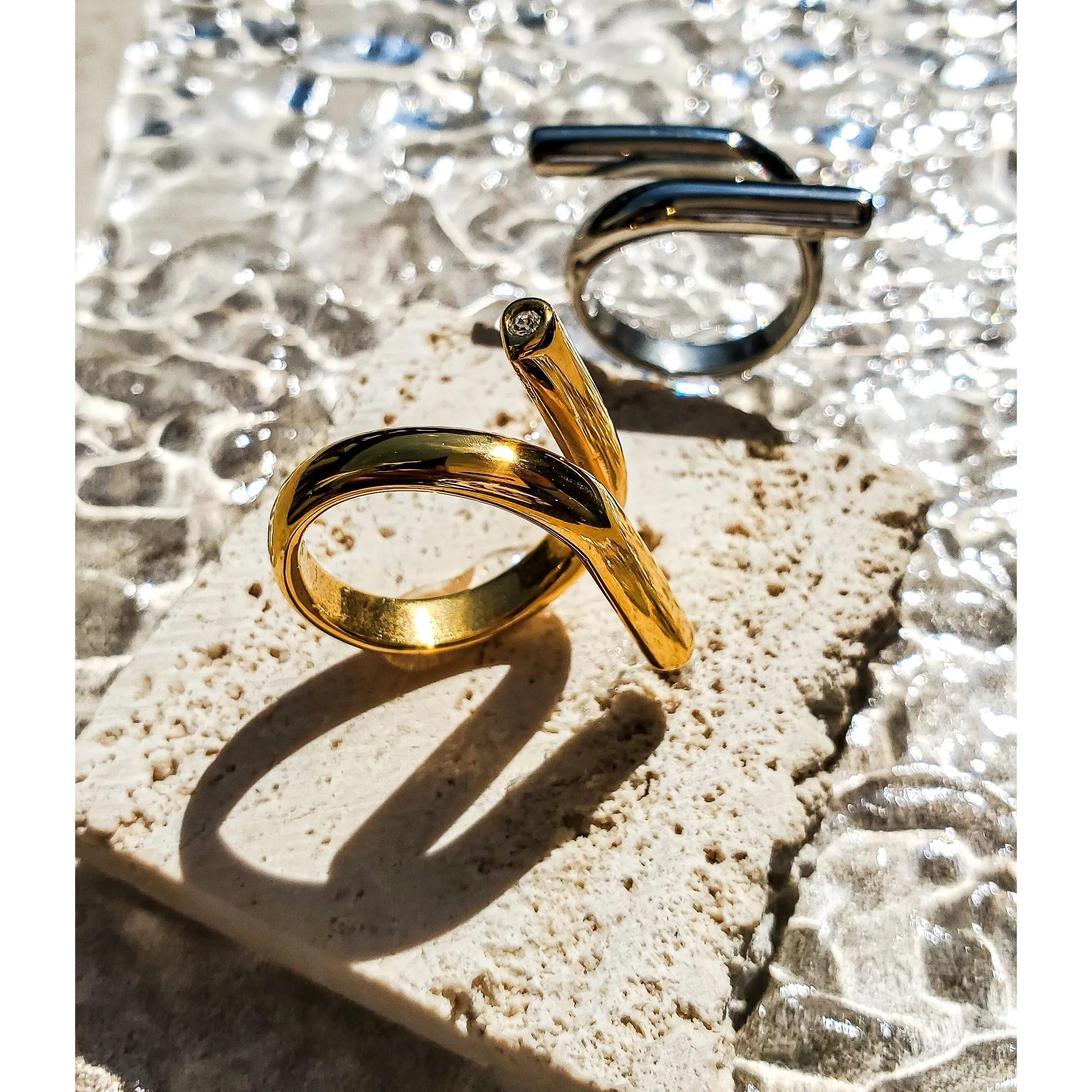 Jordan 18K Twist Minimalist Ring