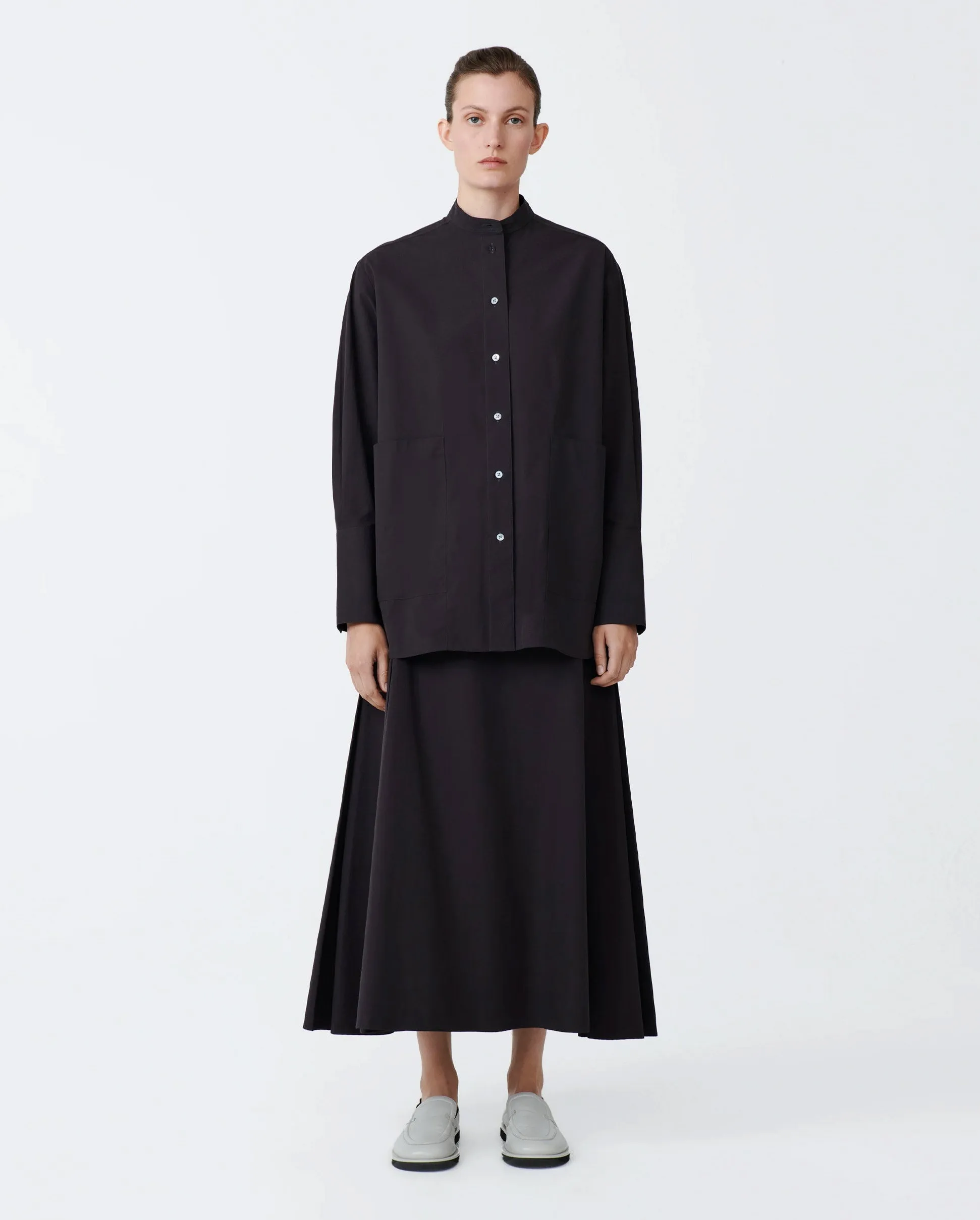 LAWSON PLEATED SKIRT / BLACK GRAPE