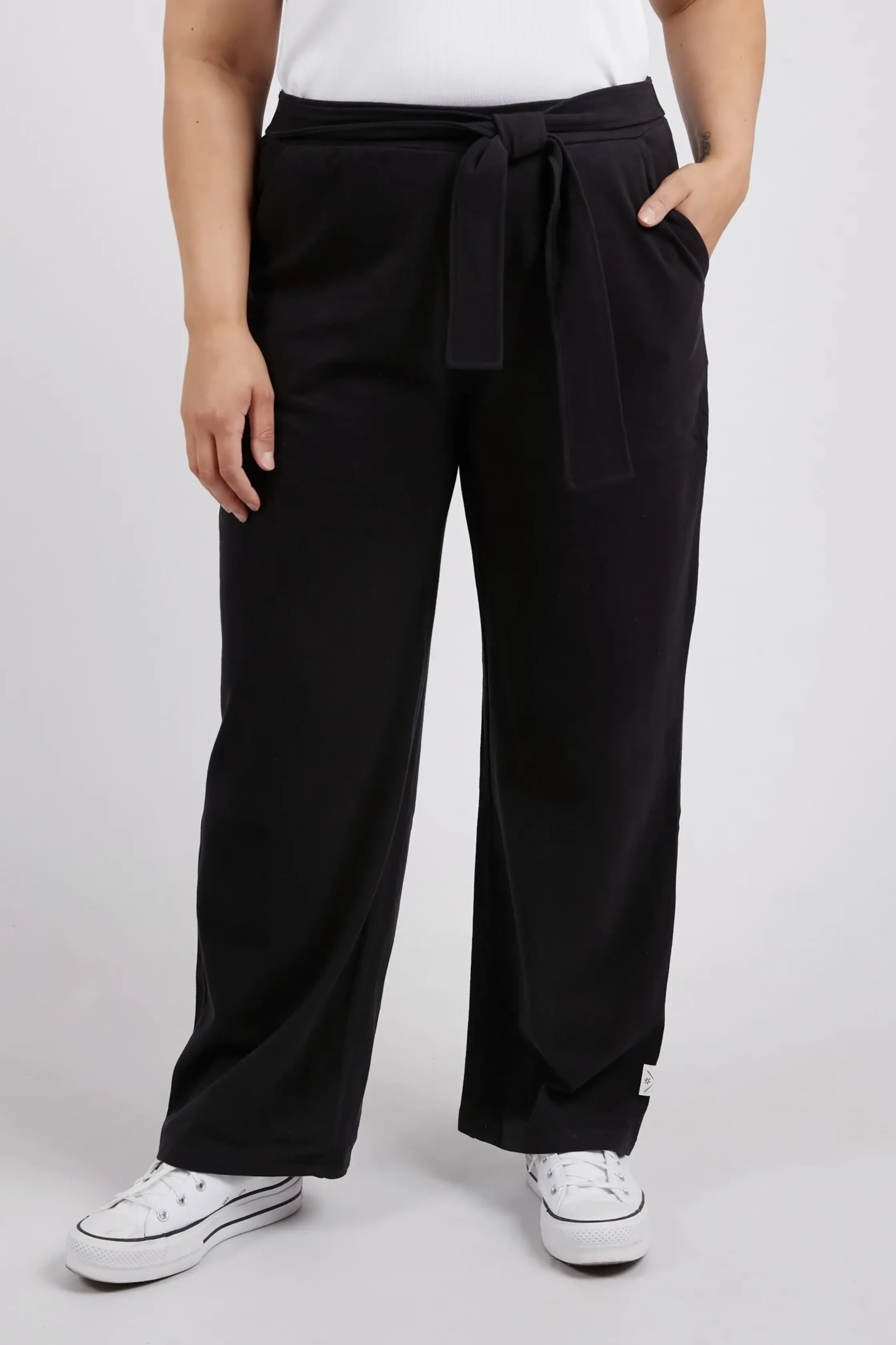 ON THE GO PANT - Black