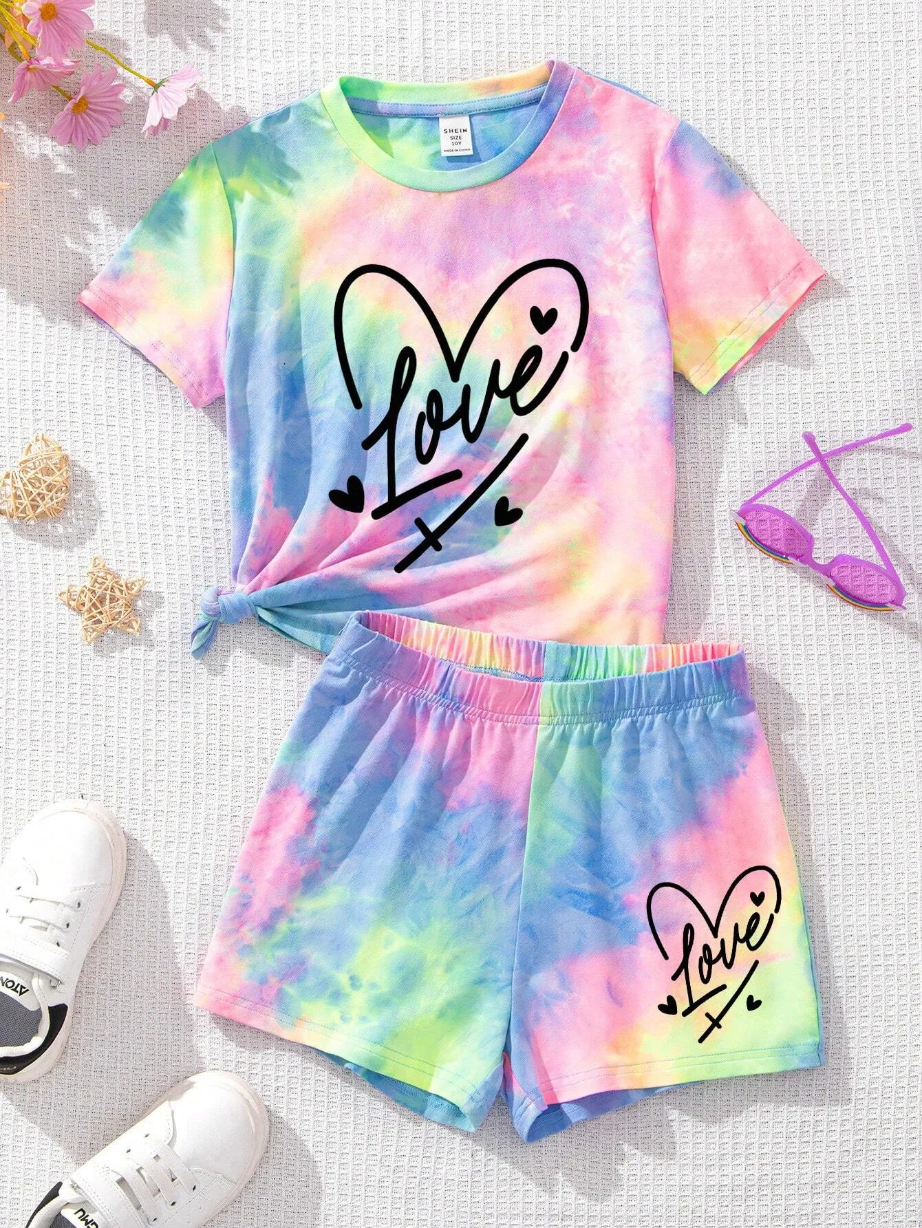 Tween Girl Casual Minimalist Smiling Face & Letter Print Short Sleeve T-Shirt And Shorts 2pcs/Set, Suitable For Summer