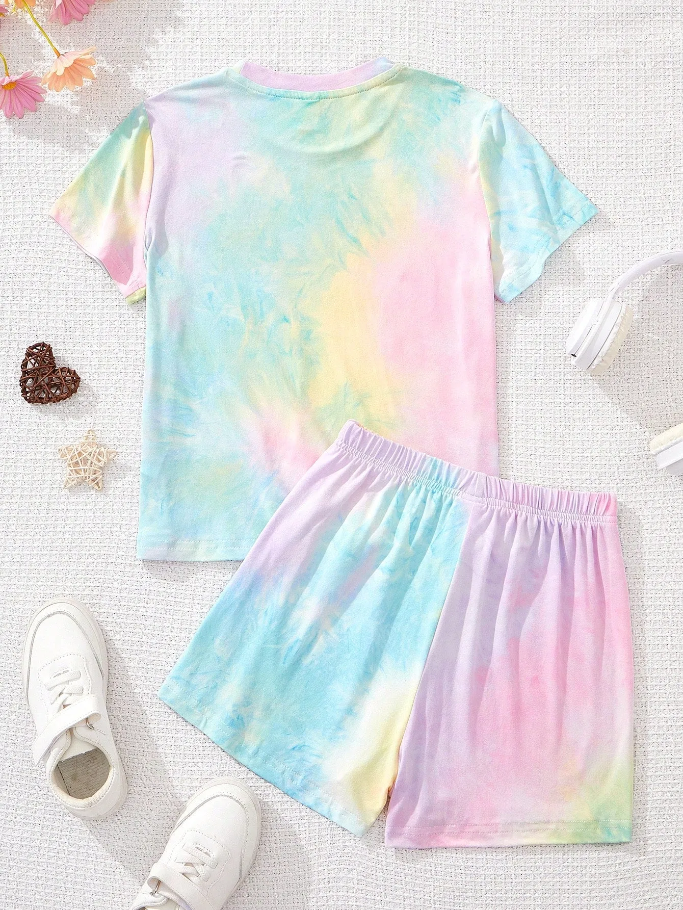 Tween Girl Casual Minimalist Smiling Face & Letter Print Short Sleeve T-Shirt And Shorts 2pcs/Set, Suitable For Summer