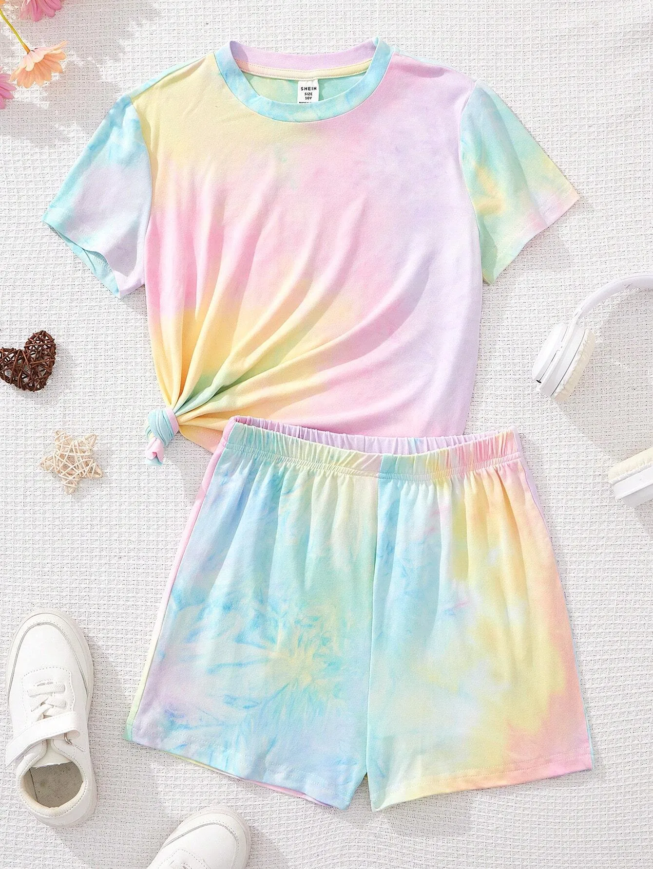 Tween Girl Casual Minimalist Smiling Face & Letter Print Short Sleeve T-Shirt And Shorts 2pcs/Set, Suitable For Summer