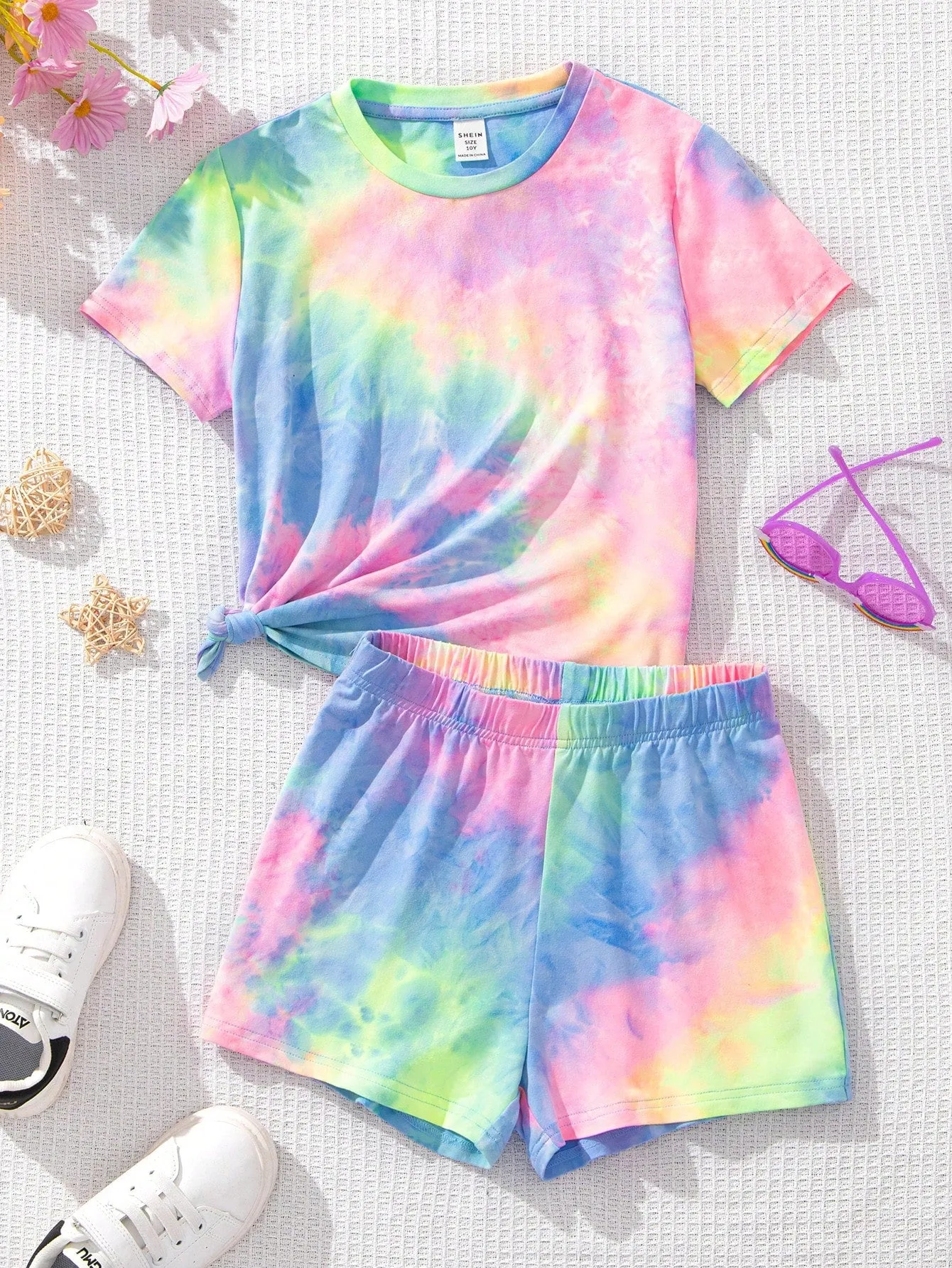 Tween Girl Casual Minimalist Smiling Face & Letter Print Short Sleeve T-Shirt And Shorts 2pcs/Set, Suitable For Summer