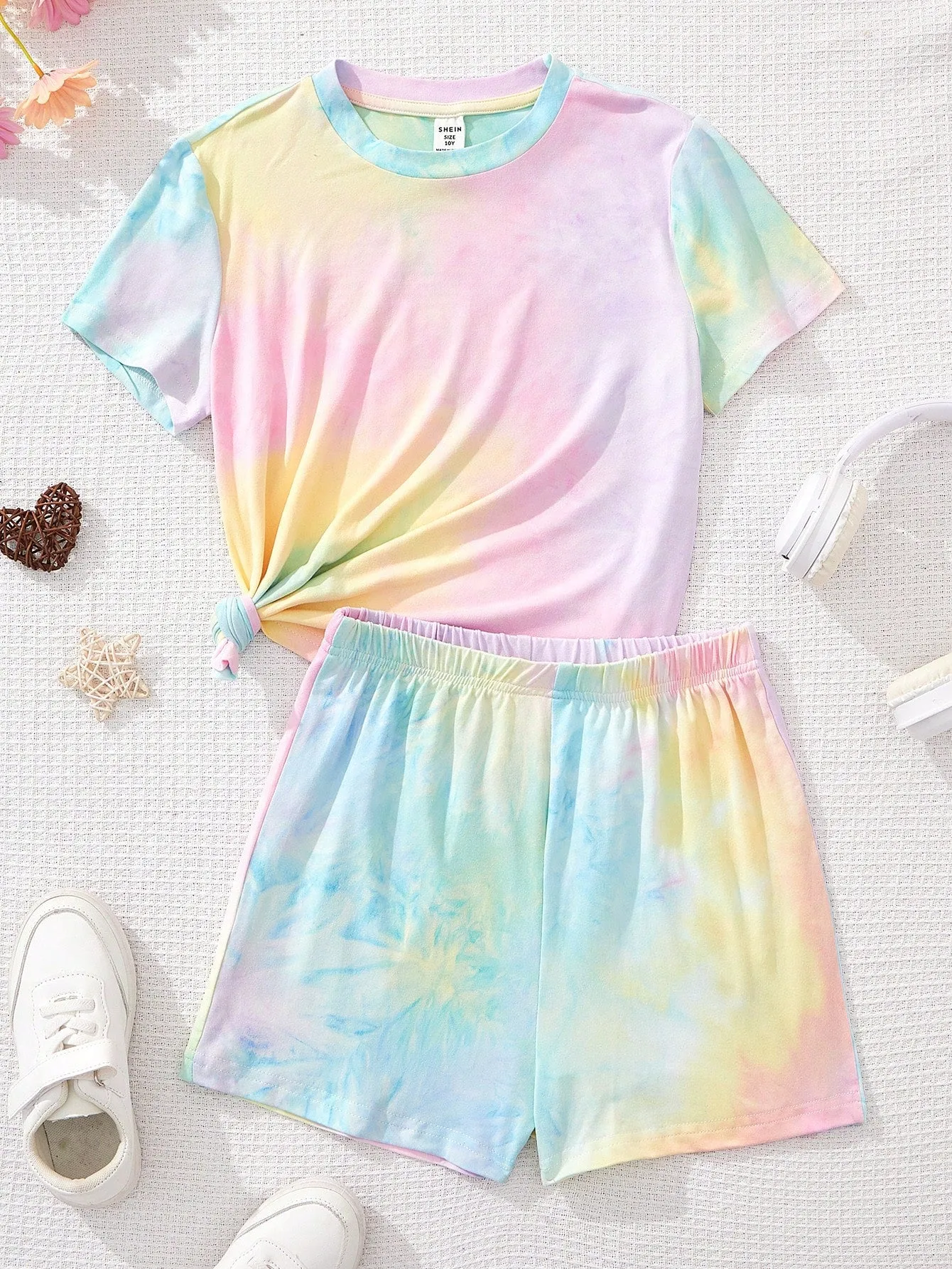 Tween Girl Casual Minimalist Smiling Face & Letter Print Short Sleeve T-Shirt And Shorts 2pcs/Set, Suitable For Summer