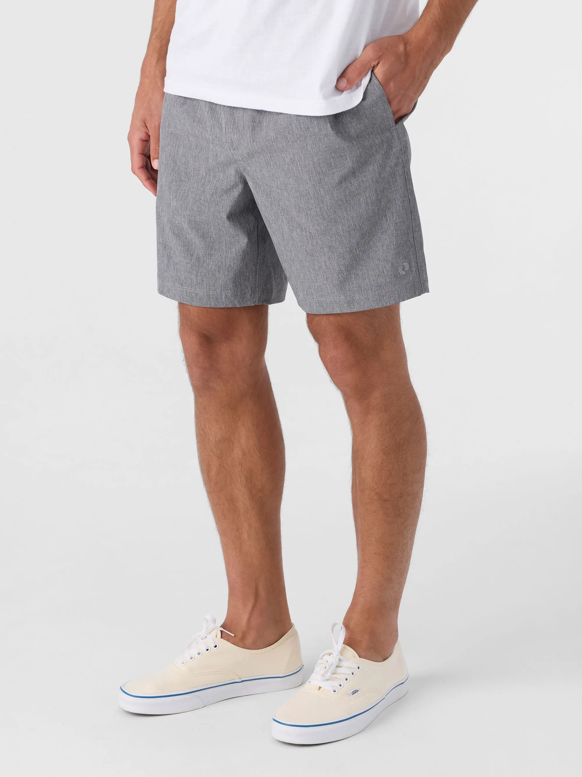 Weekend Hybrid 17" Shorts