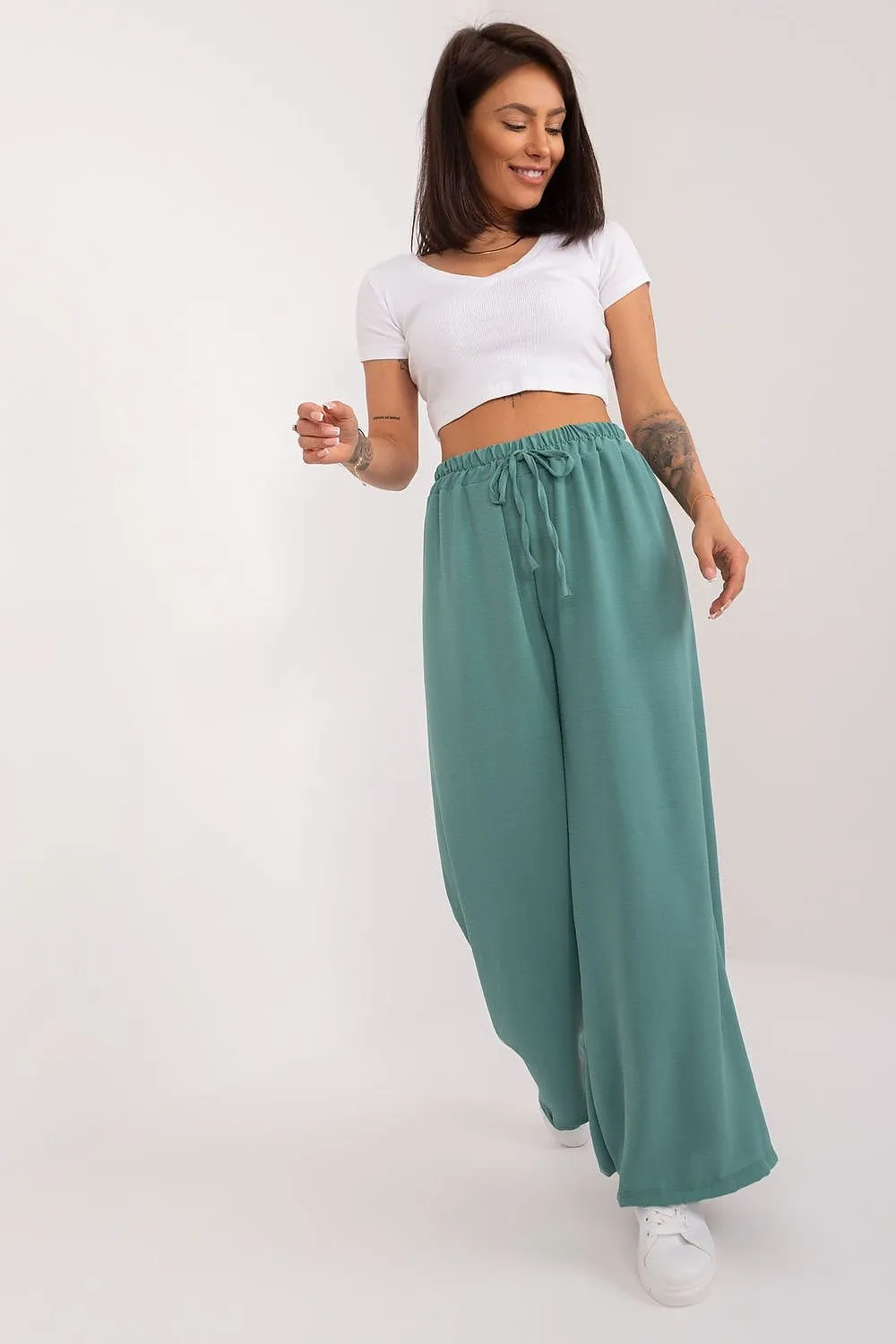 Women trousers model 194716 Italy Moda